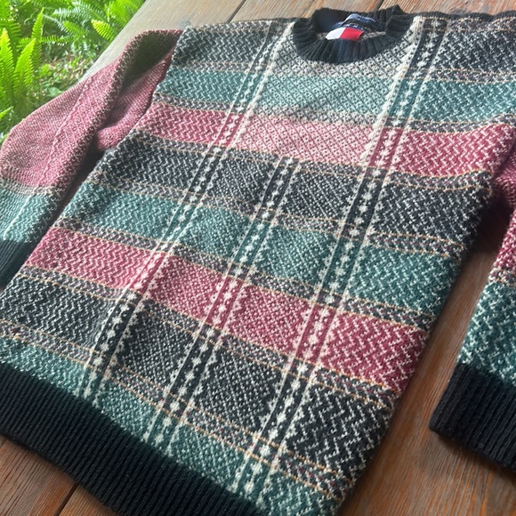 Vintage Tommy Hilfiger made in Hong Kong Chunky Plaid heavy sweater - Picture 4 of 7